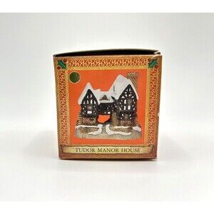 Vintage David Winter TUDOR MANOR HOUSE Cottage Resin Christmas Ornament 1 3/4"